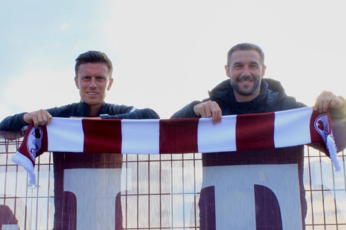Kevin Thomson (right), pictured with Joe Cardle, is excited about his new role with Kelty Hearts. Photo: Web Solutions Scotland.