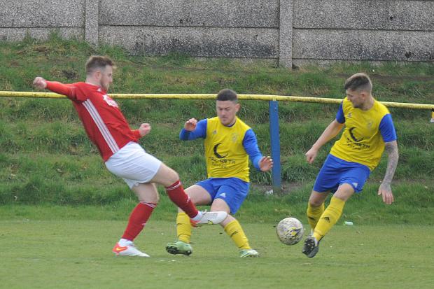Missed chances proved costly for Crossgates Primrose, pictured here against Hill of Beath Hawthorn last month, on Saturday. Photo: Dave Wardle.