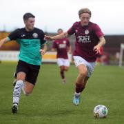 Jamie Walker has left Kelty Hearts to sign for League of Ireland side Dundalk.