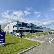 Plans for a new bakery extension at Stephens and 143 new houses to the north of their Rosyth head office have been approved.